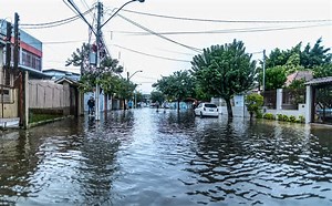 Defesa Civil do Rio Grande do Sul confirma 107 mortes devido às chuvas no estado