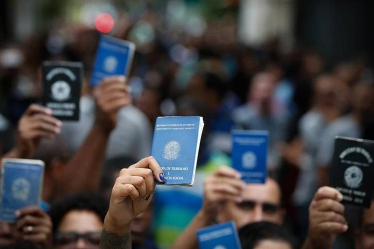 Desemprego é recorde e atinge 14,1 milhões de brasileiros 