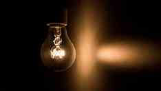 Aneel aprova redução de até 37% nas taxas extras na conta de luz