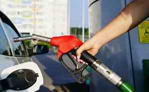 Acelen anuncia redução de 4% no preço da Gasolina para distribuidoras