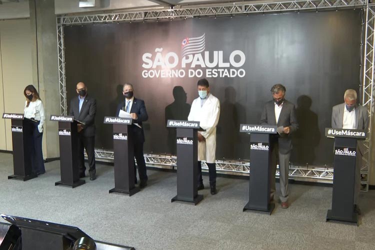 Coronavac entra na fase final de aprovação no Brasil  