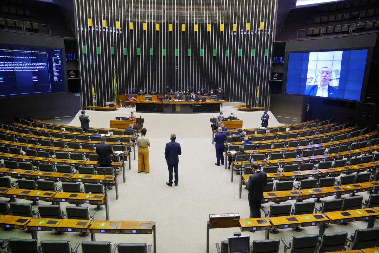 Câmara dos Deputados aprova projeto de ajuda ao setor de eventos