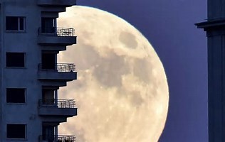 Segunda superlua do ano poderá ser vista no Brasil por 3 dias