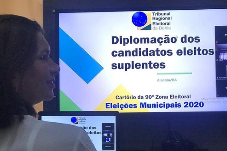 Braulina Lima é diplomada e lança nova logomarca da prefeitura de Aracatu  