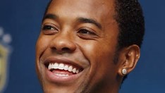 Defesa de Robinho entra com habeas corpus no STF contra prisão por estupro