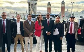 Na Espanha, governador do estado conhece tratamento inovador contra o câncer e negocia o uso da tecnologia na Bahia