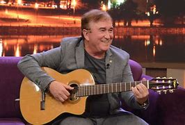 Prefeitura de Tanhaçu contrata Amado Batista por R$ 300 mil para o aniversário da cidade