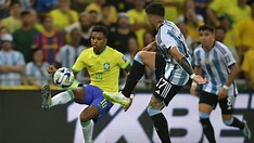 Brasil perde para Argentina e é derrotado em casa pela 1ª vez na história das Eliminatórias