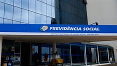 Servidores do INSS decidem iniciar greve que pode afetar pente-fino dos auxílios