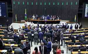 Câmara dos Deputados aprova urgência para projeto que equipara aborto de gestação acima de 22 semanas a homicídio