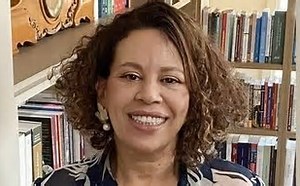 Primeira ministra negra toma posse no TSE