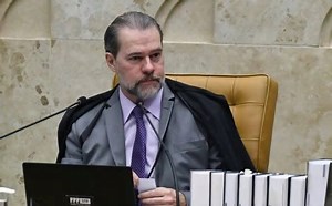 Dias Toffoli anula provas de acordo e diz que prisão de Lula foi 'erro histórico'
