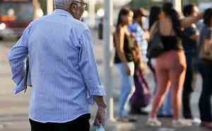 Estudo mostra benefício de exercícios físicos em idosos com câncer