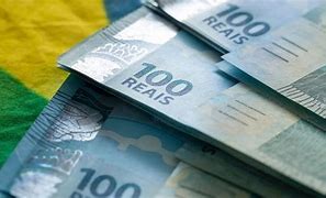 Governo prevê salário mínimo de R$ 1.502 em 2025