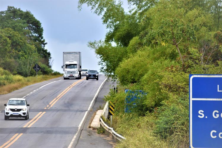 2020: Mais de 50 mil flagrantes de ultrapassagem proibida foram registrados nas estradas federais da Bahia