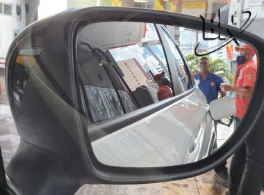 Aumento dos combustíveis fez 62% da população reduzir uso de veículos, diz pesquisa