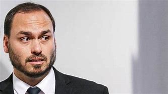 PF cumpre mandado de busca e apreensão contra Carlos Bolsonaro em operação sobre “Abin paralela”