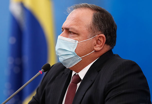 Pazuello diz que vacinação no país deve começar em 20 de janeiro