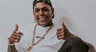 Oh Polêmico se apresenta em Caetité nesta sexta-feira. Lei antibaixaria proibe contratações de bandas que exponham mulheres