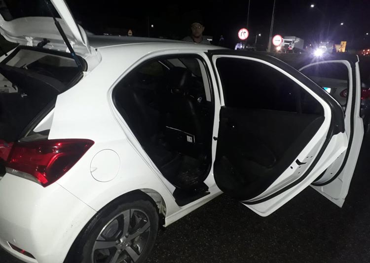 Droga é achada em carro de transporte por app contratado por traficante no sudoeste baiano 