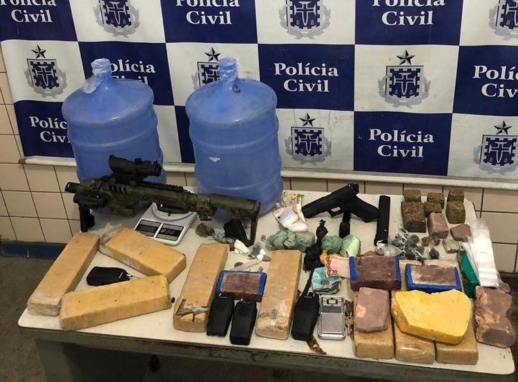 Adolescente é apreendido em esconderijo de grupo criminoso na cidade de Jequié  