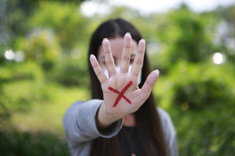 Projeto que concede auxílio-aluguel para vítimas de violência doméstica é aprovado no Senado 