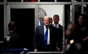 Donald Trump é condenado em julgamento sobre fraude e suborno a atriz pornô