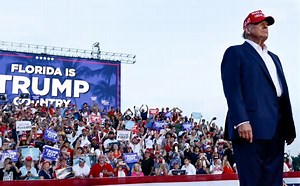 Trump descreve atentado e diz a jornal que deveria estar morto