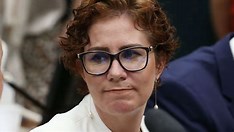 STF forma maioria para tornar Carla Zambelli ré por porte ilegal de armas e constrangimento