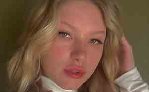 Brasileira de 19 anos é bilionária mais jovem do mundo na lista da Forbes